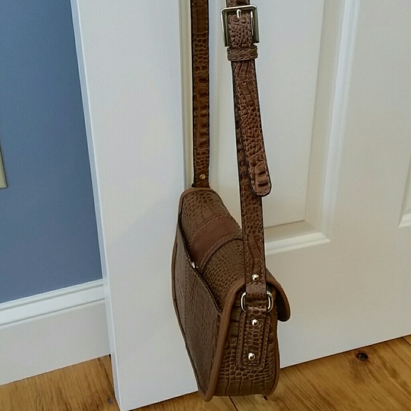 Beautiful Franco Sarto leather crossbody. - Picture 5 of 8